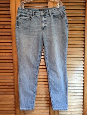 Judy Blue 15/32 Boyfriend Jeans JB82335LT Bleach Wash Relaxed EUC